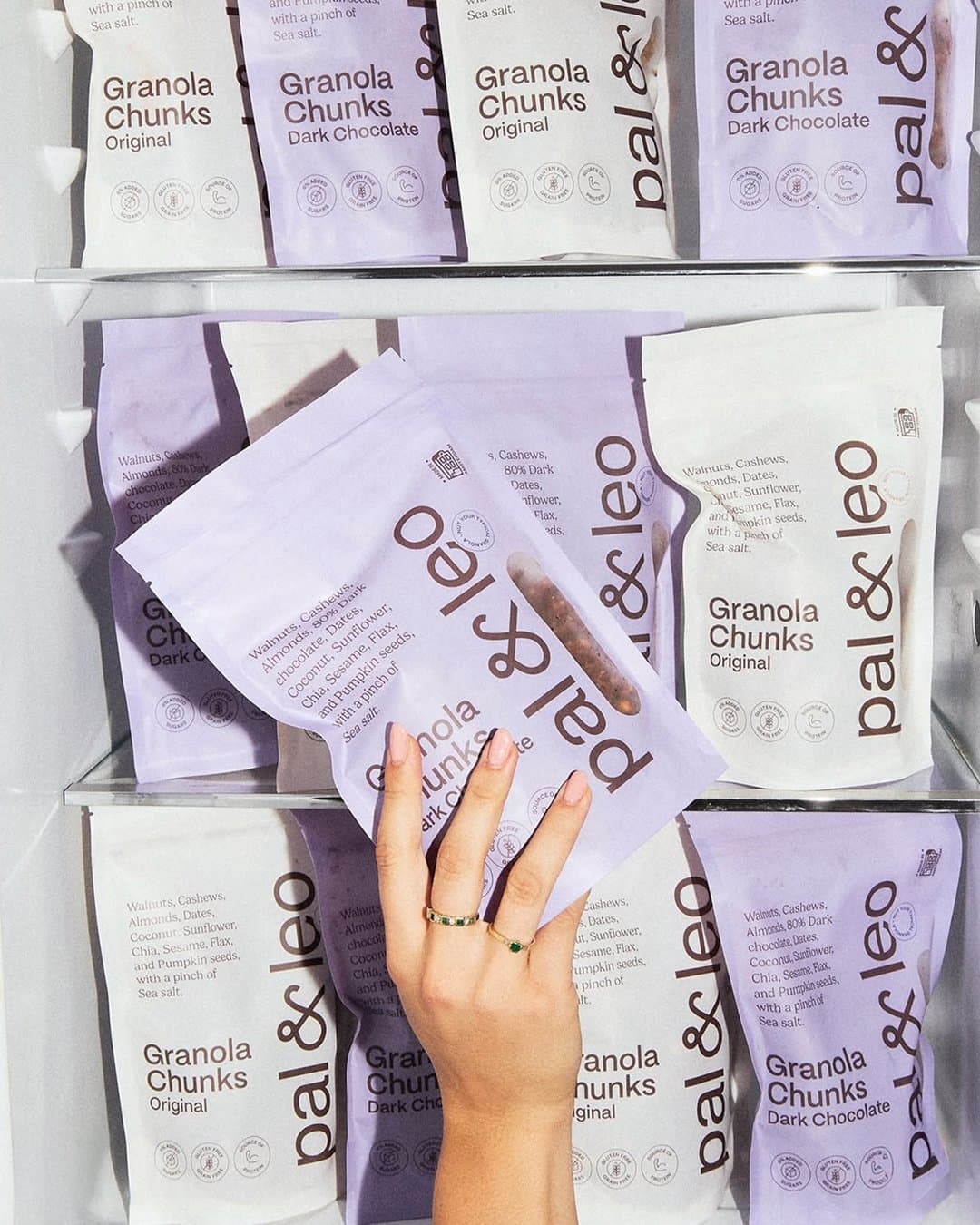 Pal & Leo, packaging